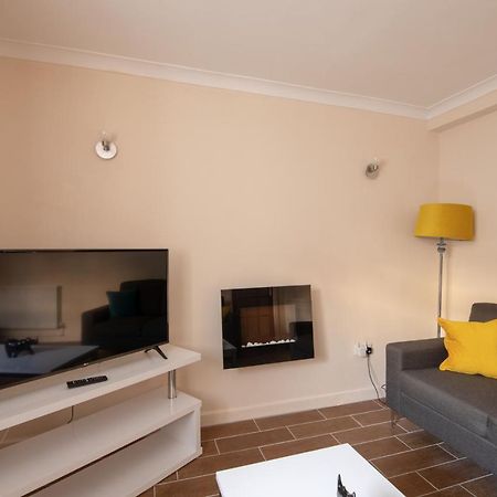Host & Stay - Hanover Apartment スウォンジー エクステリア 写真